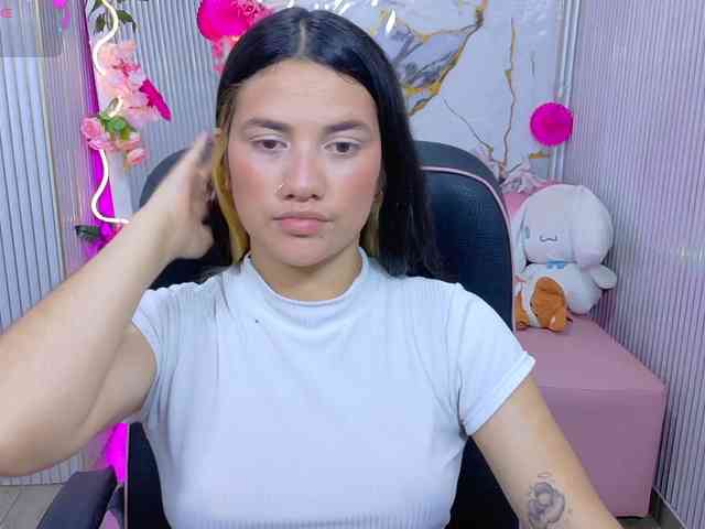 Chiara-tay webcam