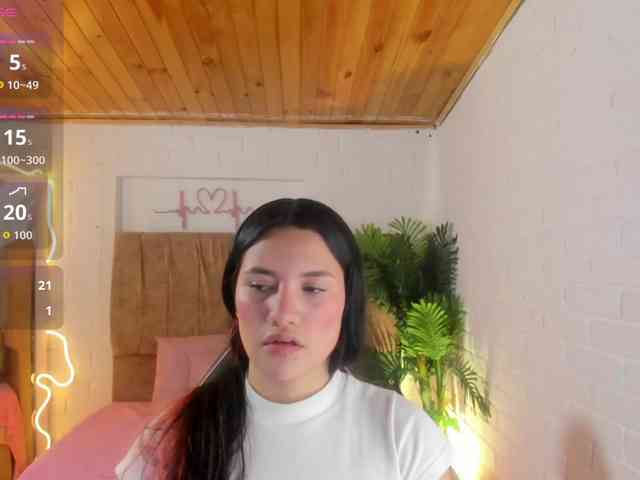 Chiara-tay