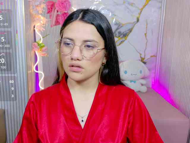 Chiara-tay