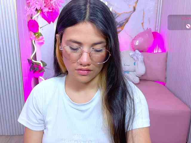 Chiara-tay webcam