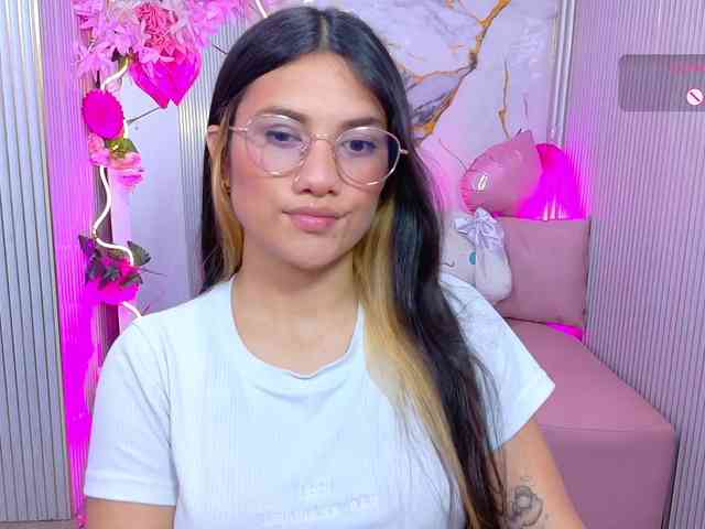 Chiara-tay webcam