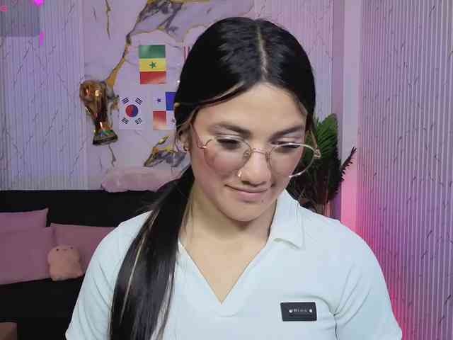 Chiara-tay webcam