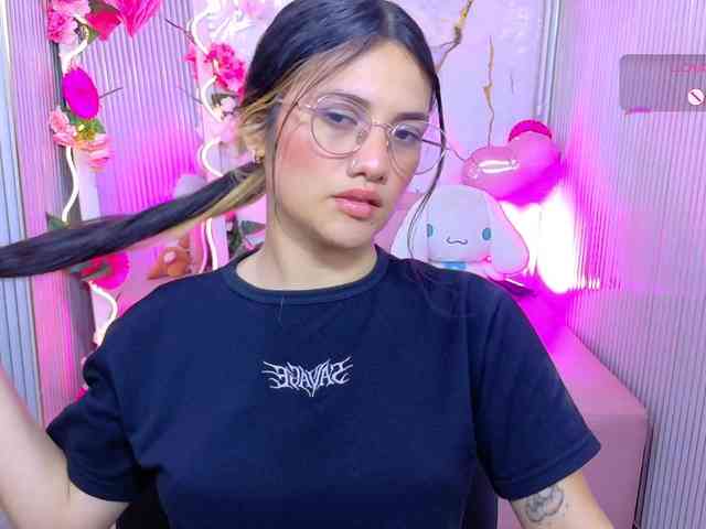 Chiara-tay Live Webcam on BongaCams