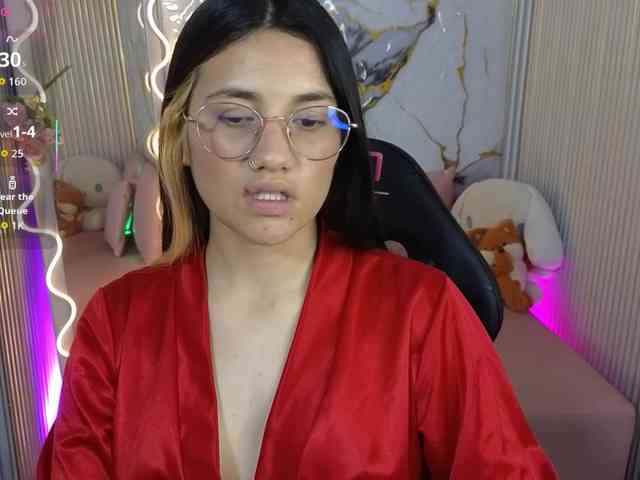 Chiara-tay