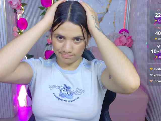 Chiara-tay