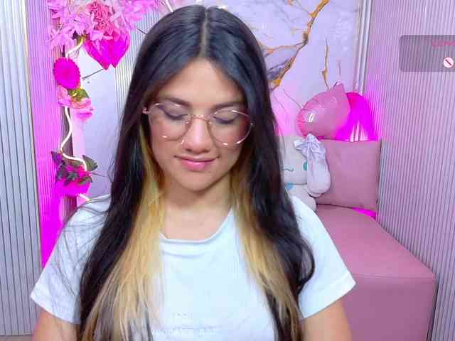 Chiara-tay webcam