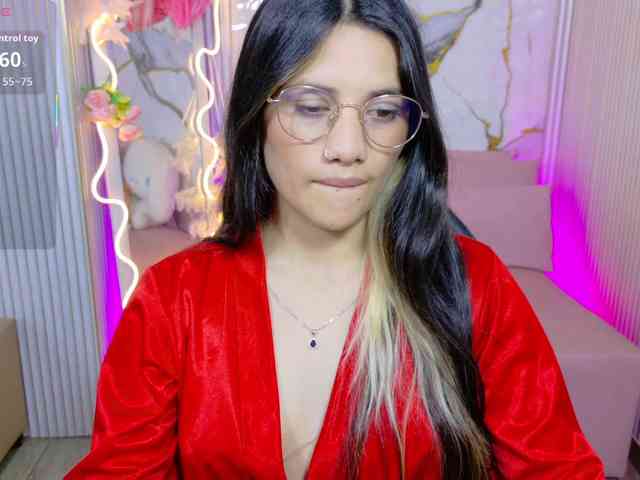 Chiara-tay