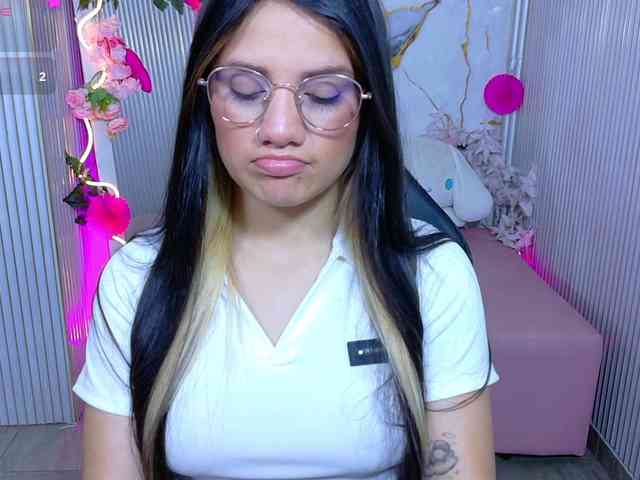 Chiara-tay