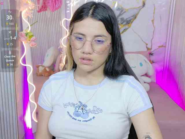Chiara-tay