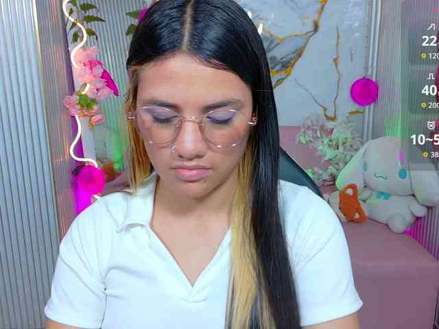 Chiara-tay