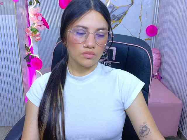 Chiara-tay webcam