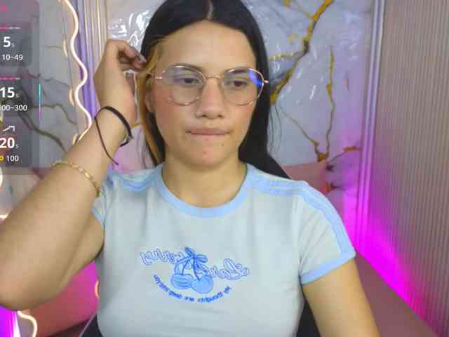 Chiara-tay