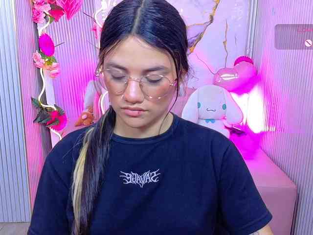 Chiara-tay webcam