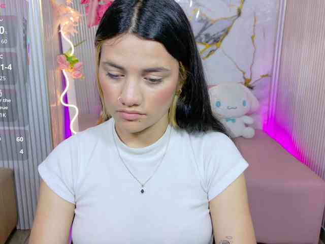 Chiara-tay