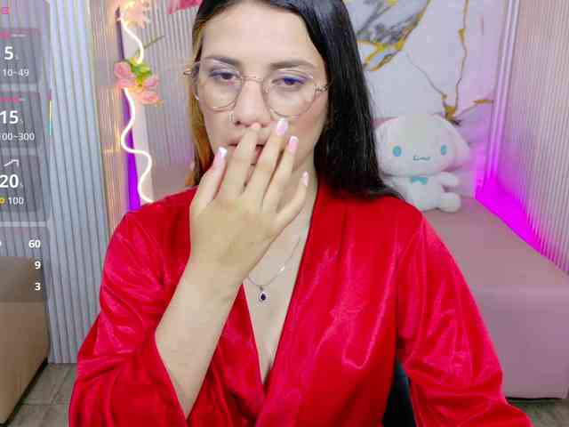 Chiara-tay