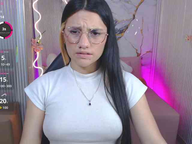 Chiara-tay