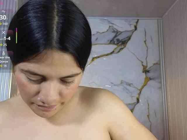 Chiara-tay