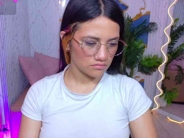 Chiara-tay