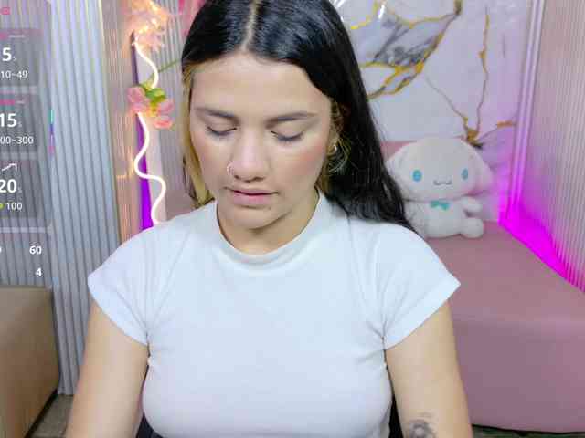 Chiara-tay