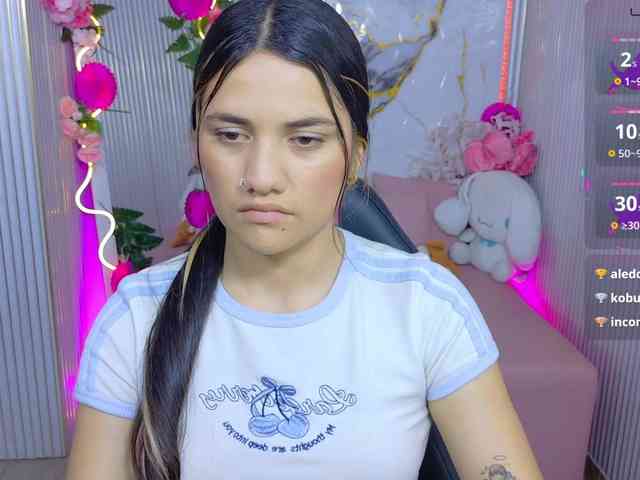 Chiara-tay