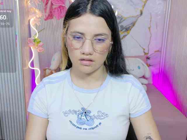 Chiara-tay