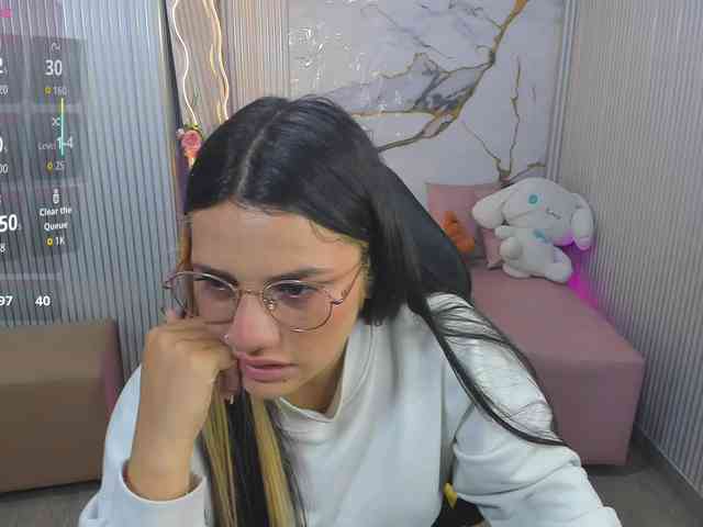 Chiara-tay