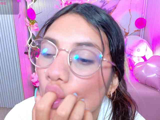 Chiara-tay