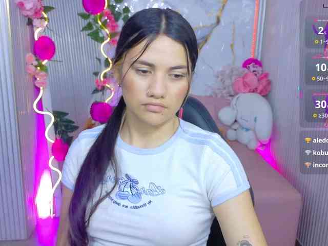 Chiara-tay