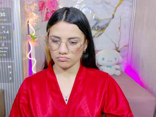 Chiara-tay