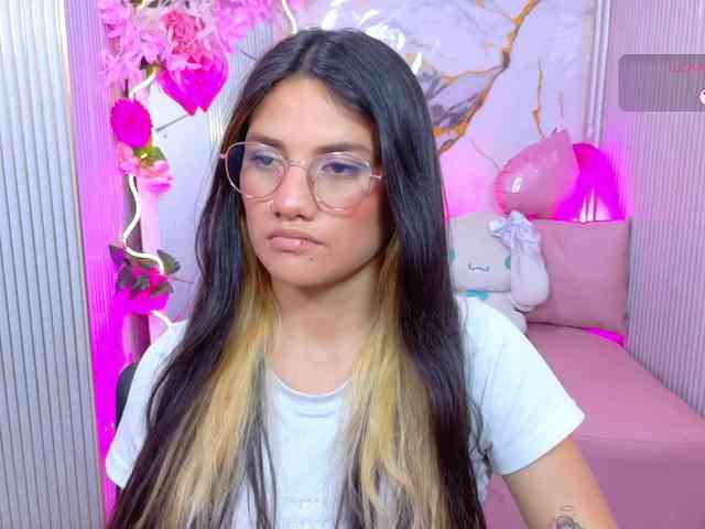 Chiara-tay webcam