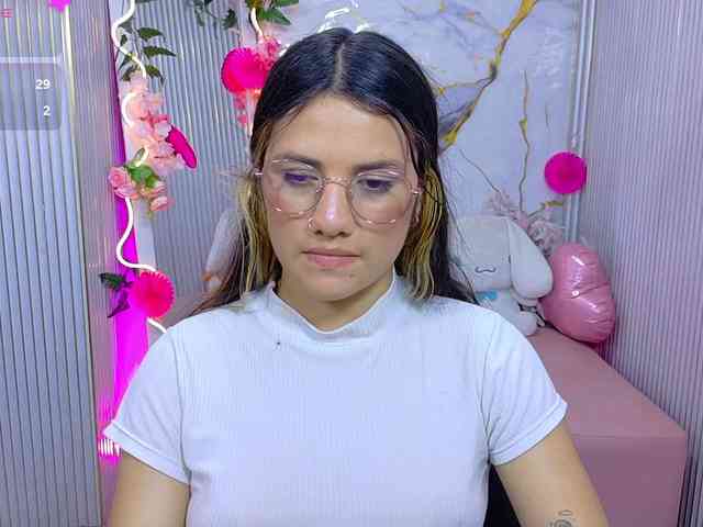 Chiara-tay