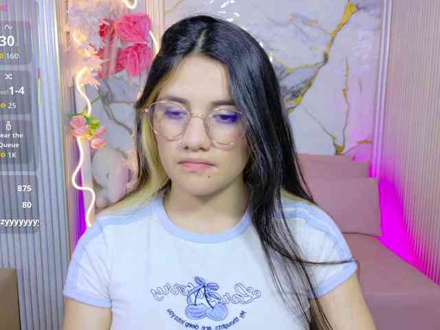 Chiara-tay