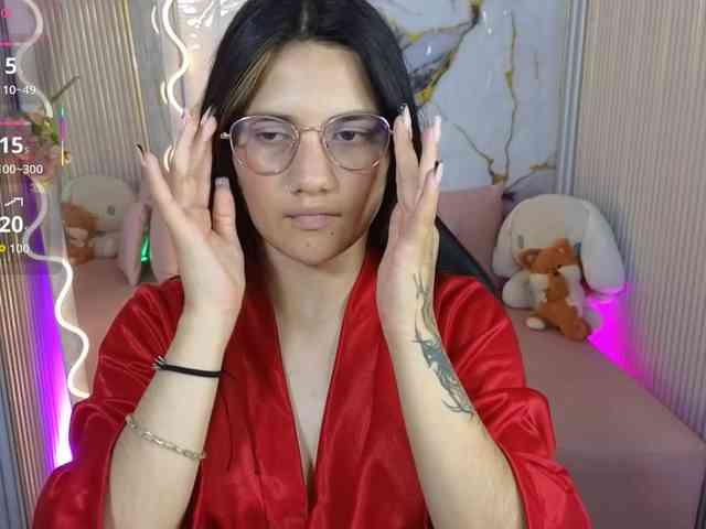 Chiara-tay