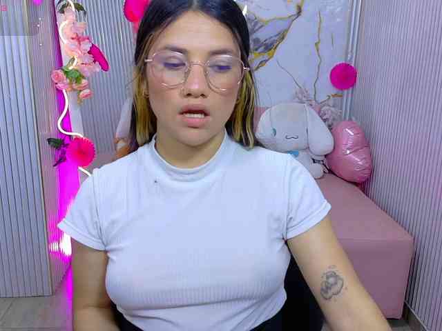 Chiara-tay webcam
