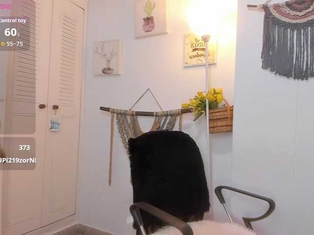 anaruiz live cam on BongaCams