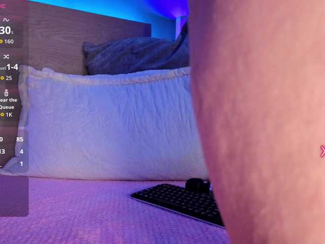 Kallen-kozuky live cam on BongaCams