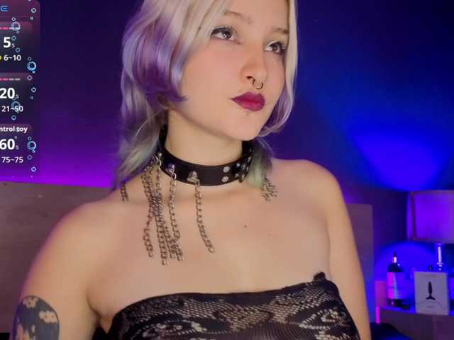 Kallen-kozuky live cam on BongaCams
