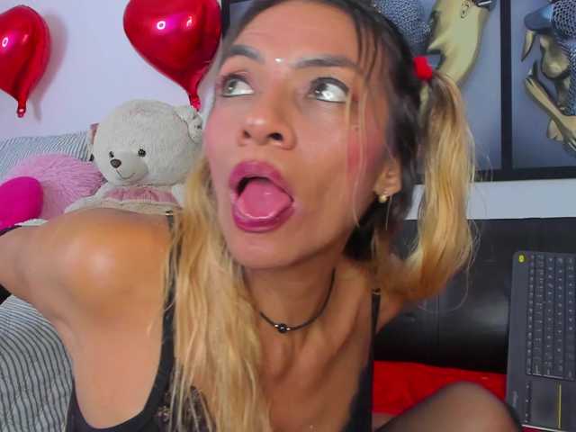 Angelinefocus live cam on BongaCams