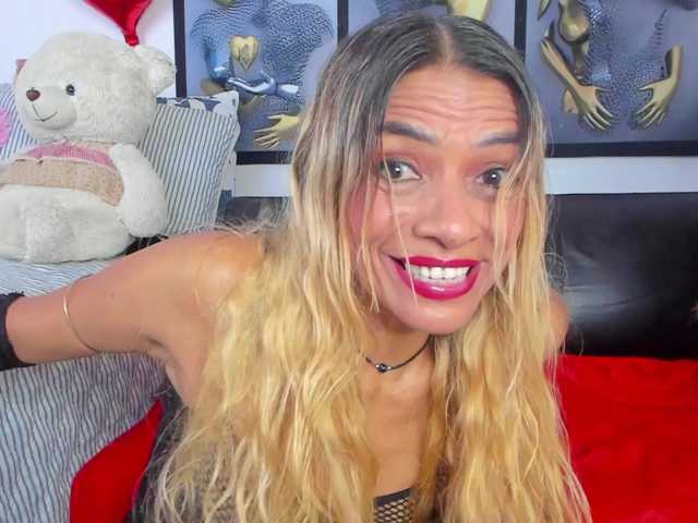 Angelinefocus live cam on BongaCams