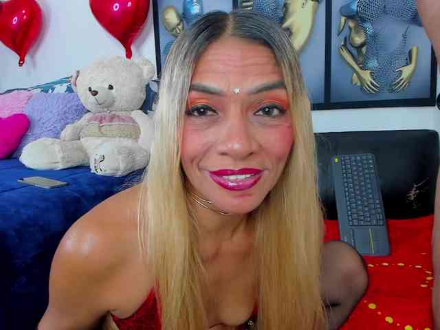 Angeline_yampoll webcam