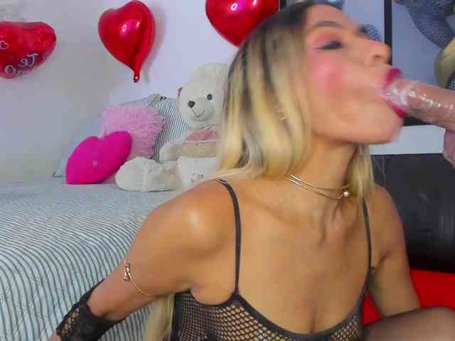 Angeline_yampoll webcam