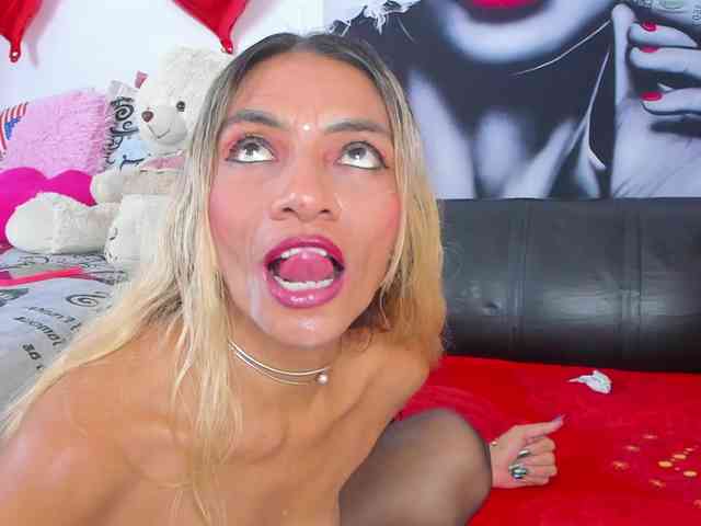 Angeline_yampoll webcam