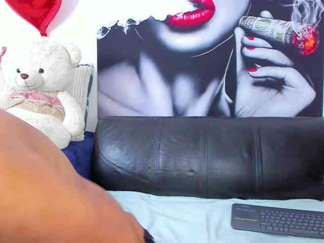 Angeline_yampoll webcam