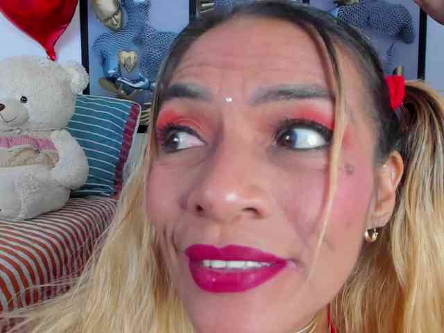 Angeline_yampoll webcam