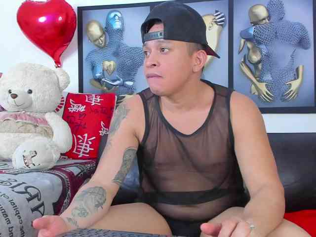 Angeline_yampoll webcam