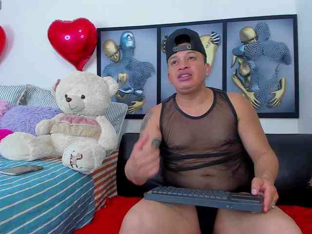 Angeline_yampoll webcam