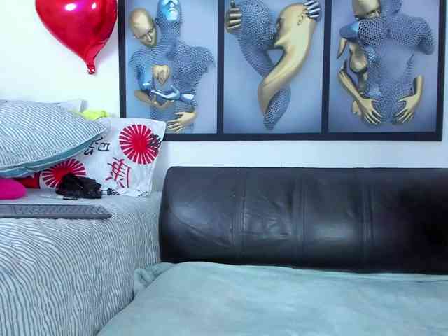 Angeline_yampoll webcam