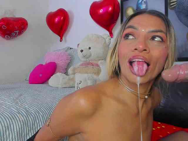 Angeline_yampoll webcam