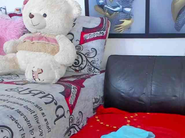 Angeline_yampoll webcam