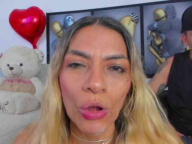 Angeline_yampoll webcam